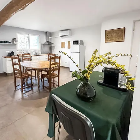 Holiday home De L'orme Maison Lumineuse Avec Jardin Voinsles